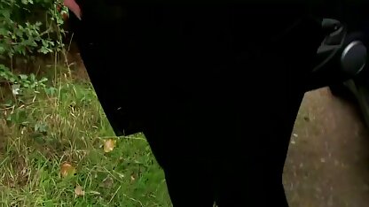 لزبین داغ در زمین چمن سبز سرگرم کننده فیلم داستان سوپر بود