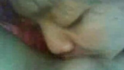 کامشات در یک بیدمشک عکس سکسی خانوادگی جذاب سبزه
